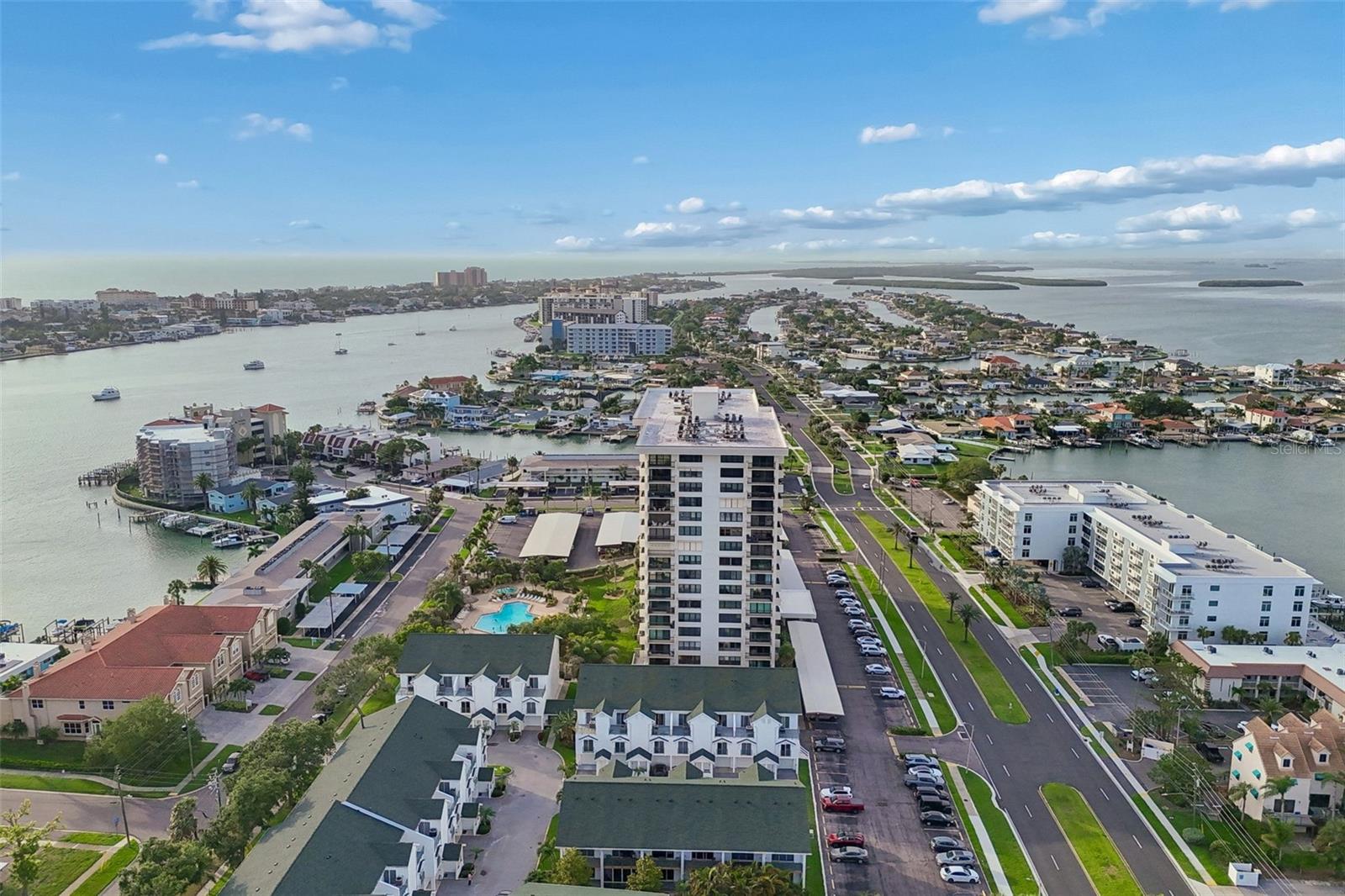 320 ISLAND WAY #304, CLEARWATER BEACH, FL, 33767