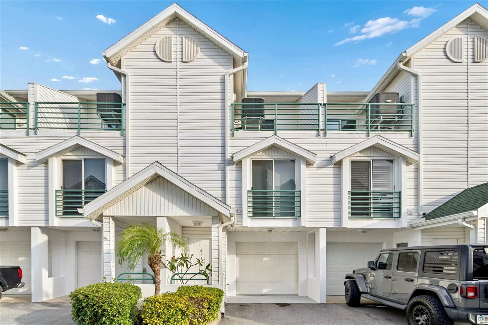 320 ISLAND WAY #304, CLEARWATER BEACH, FL, 33767