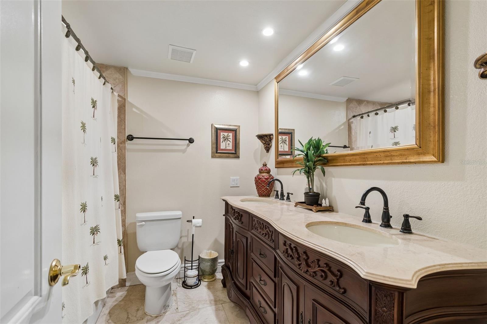 320 ISLAND WAY #304, CLEARWATER BEACH, FL, 33767