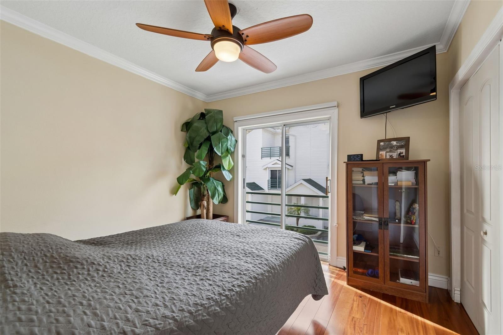 320 ISLAND WAY #304, CLEARWATER BEACH, FL, 33767