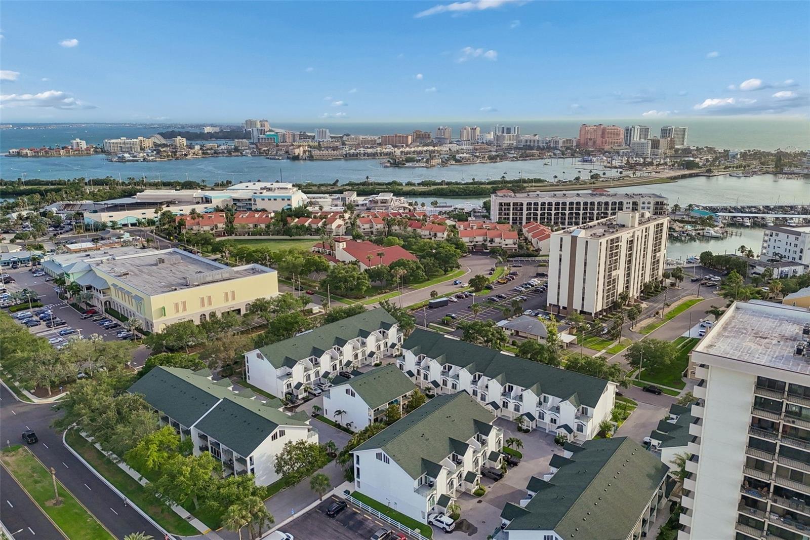 320 ISLAND WAY #304, CLEARWATER BEACH, FL, 33767