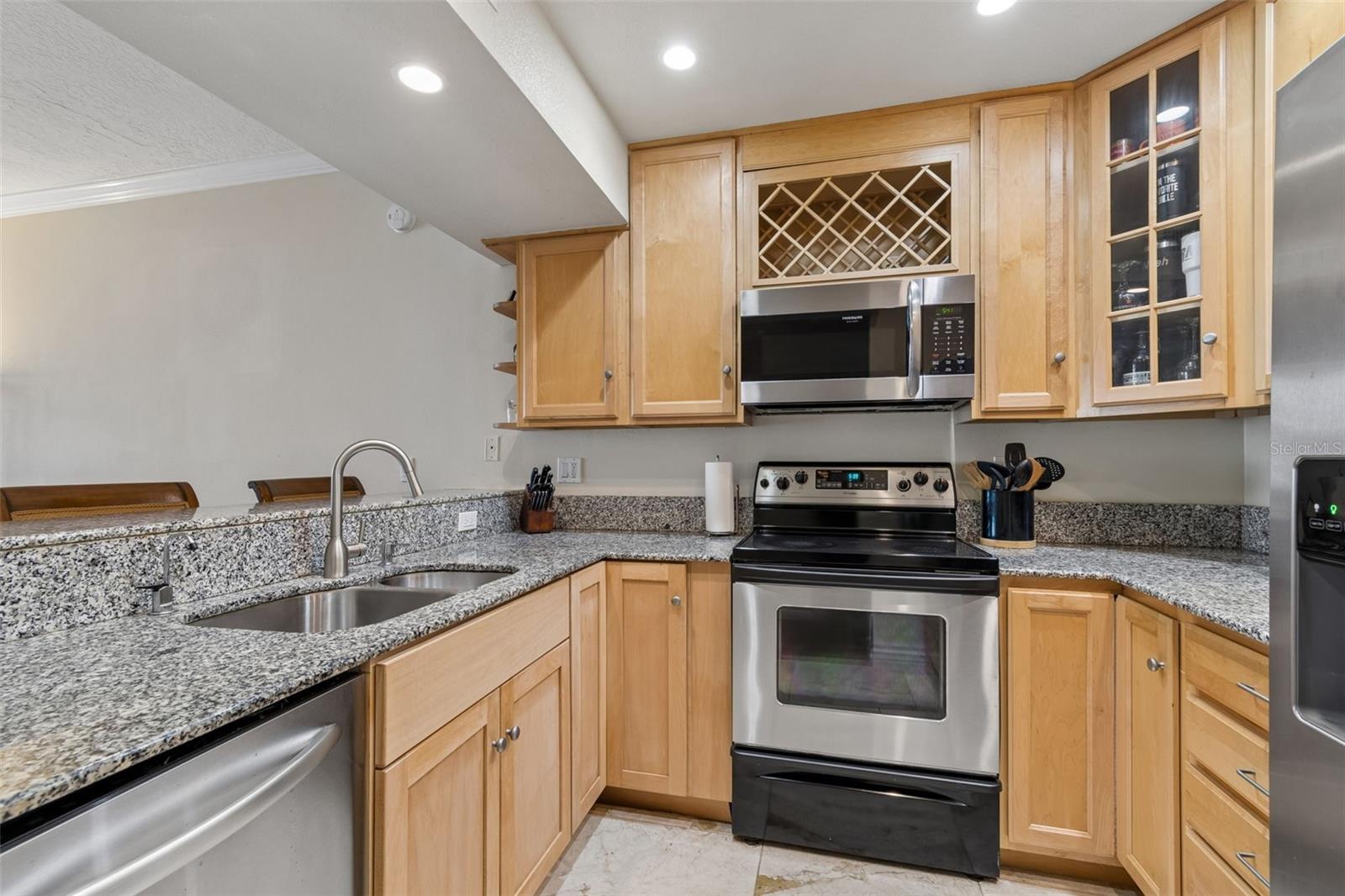 320 ISLAND WAY #304, CLEARWATER BEACH, FL, 33767