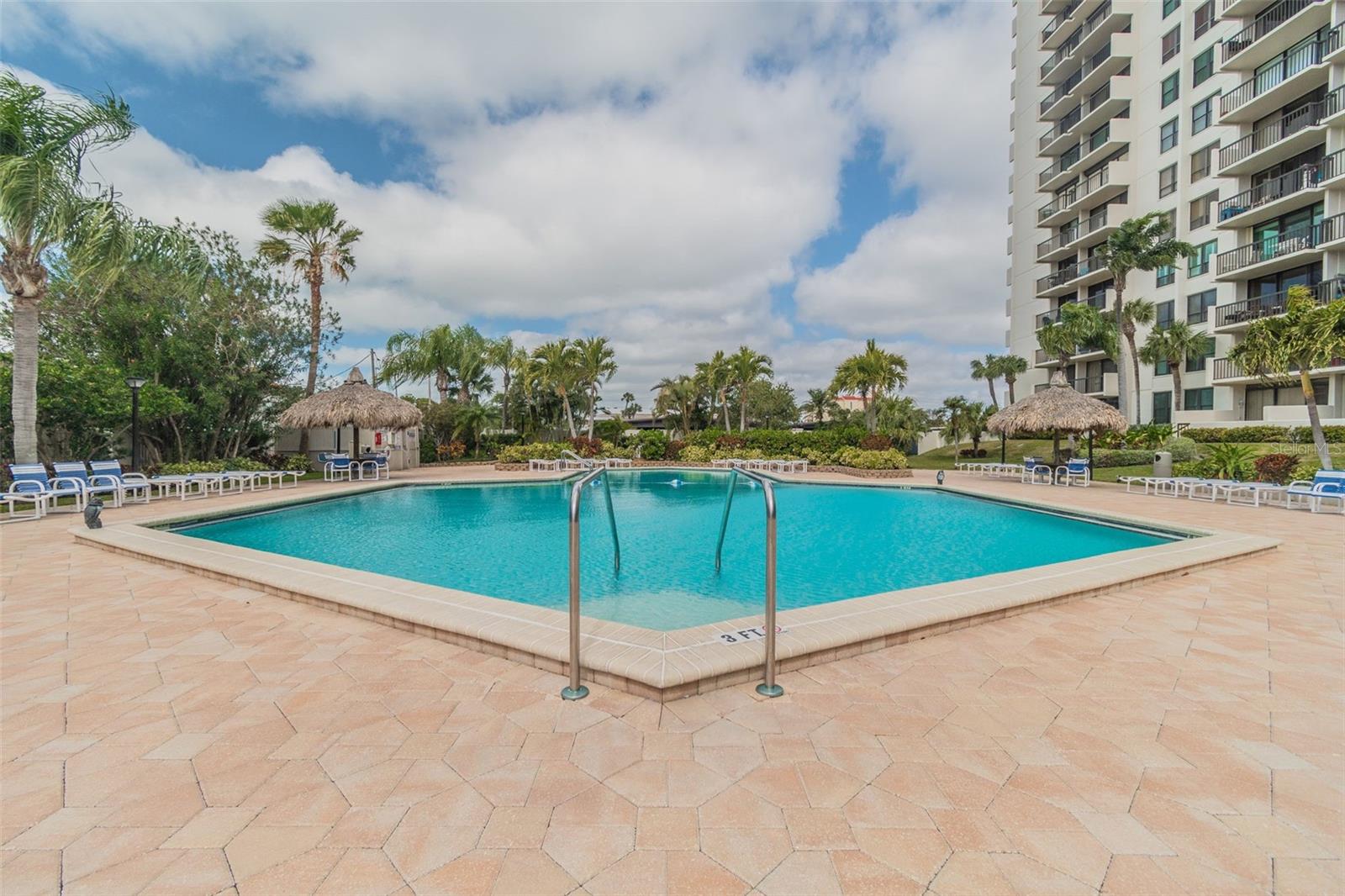 320 ISLAND WAY #304, CLEARWATER BEACH, FL, 33767