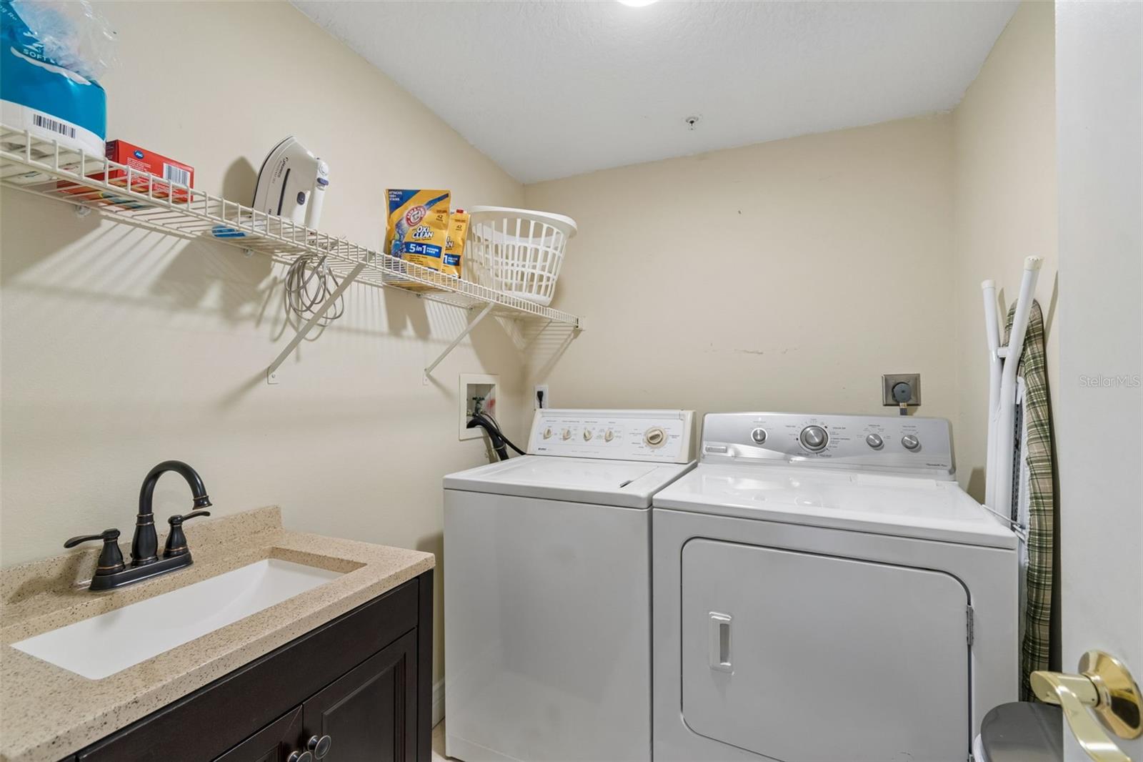 320 ISLAND WAY #304, CLEARWATER BEACH, FL, 33767