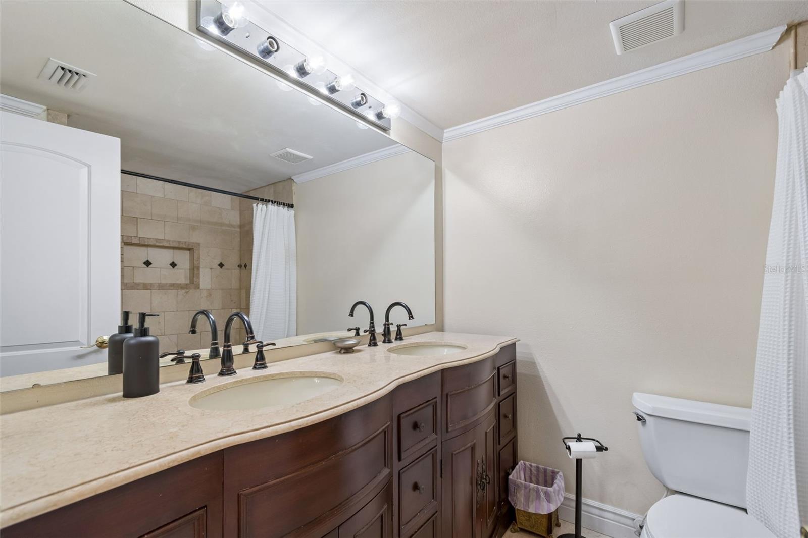 320 ISLAND WAY #304, CLEARWATER BEACH, FL, 33767