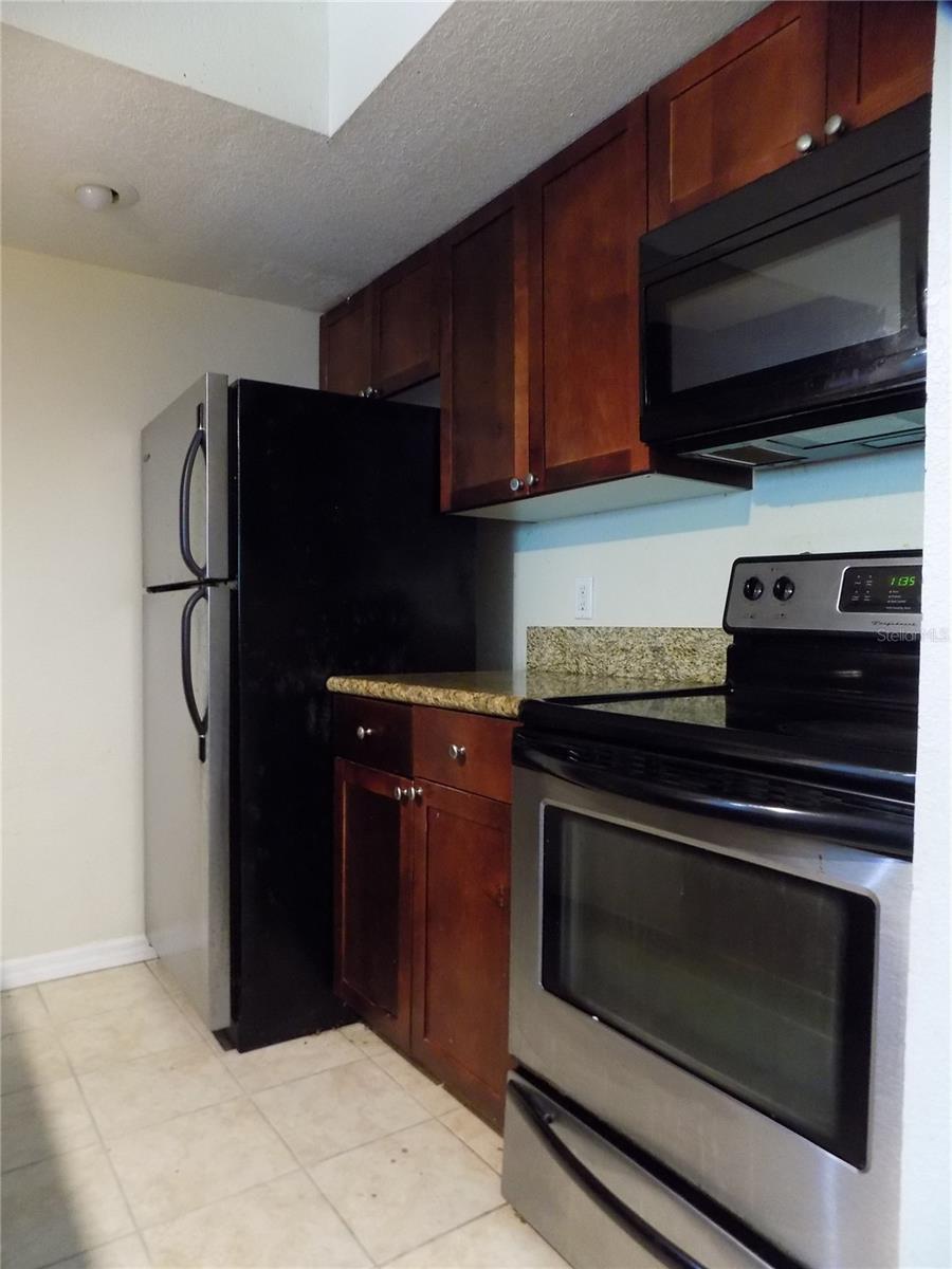 5116 CONROY RD #14, ORLANDO, FL, 32811