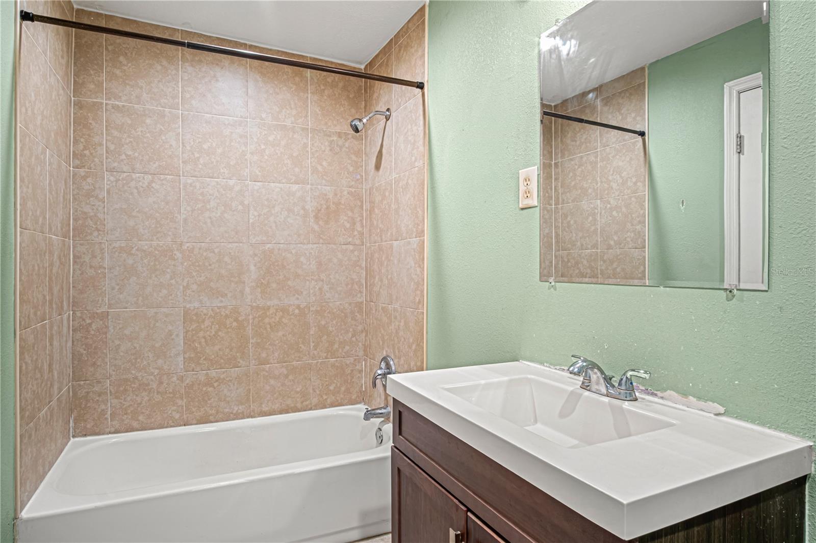 4588 PARKER AVE, ROCKLEDGE, FL, 32955