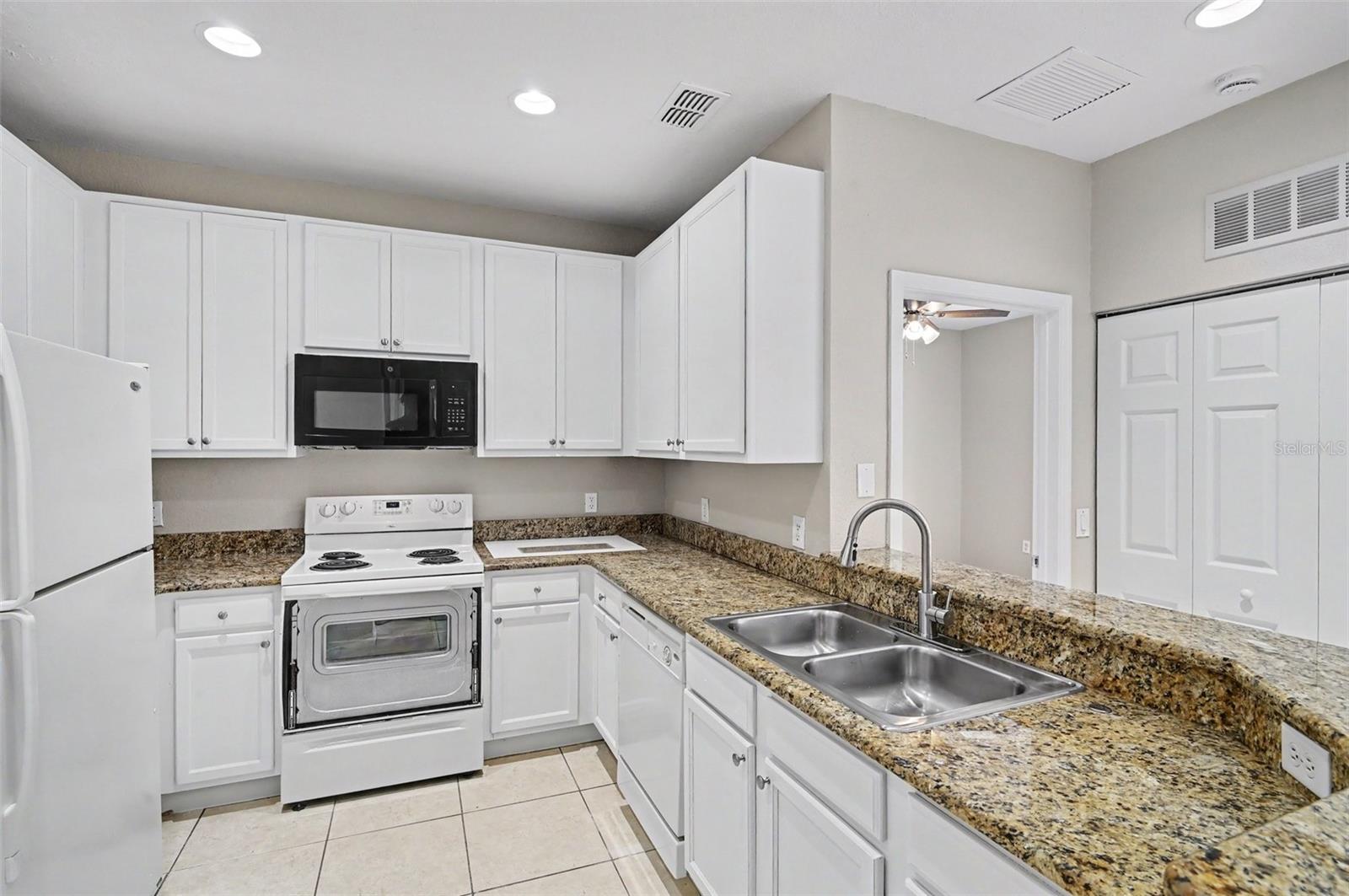 2460 GRAND CENTRAL PKWY #9, ORLANDO, FL, 32839