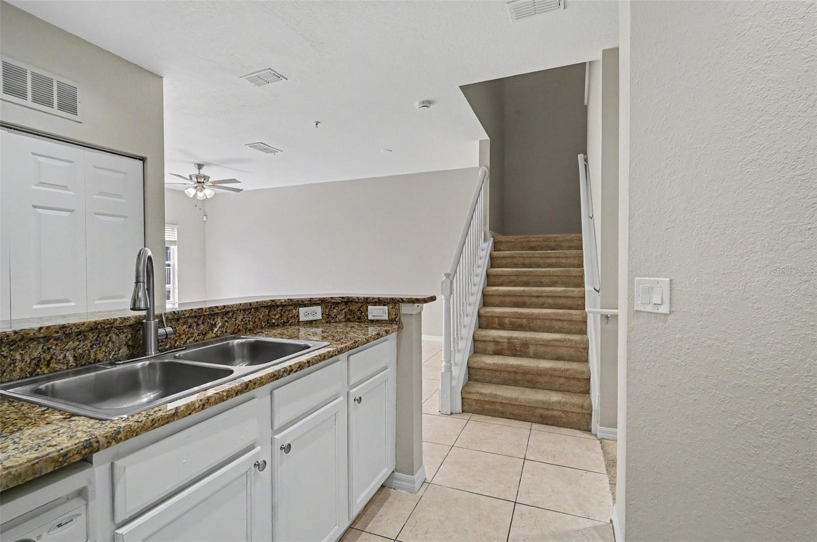 2460 GRAND CENTRAL PKWY #9, ORLANDO, FL, 32839