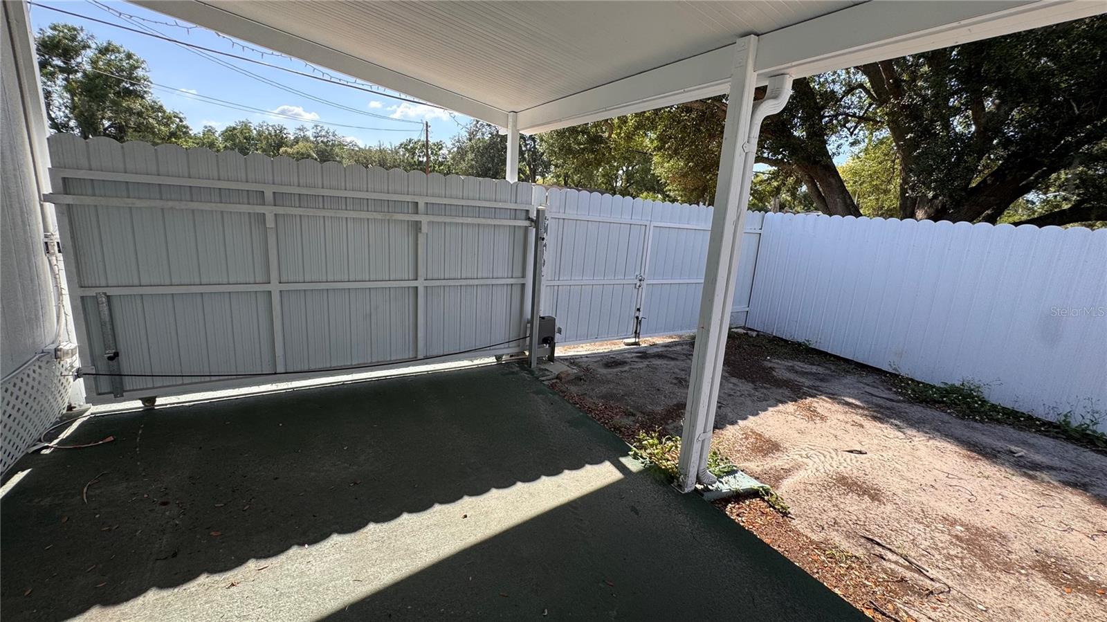 12909 FOUR OAKS RD, TAMPA, FL, 33624