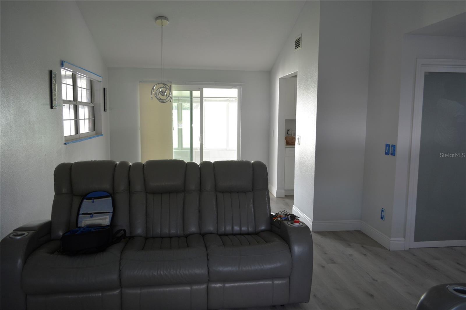 8201 DONALDSON DR, TAMPA, FL, 33615