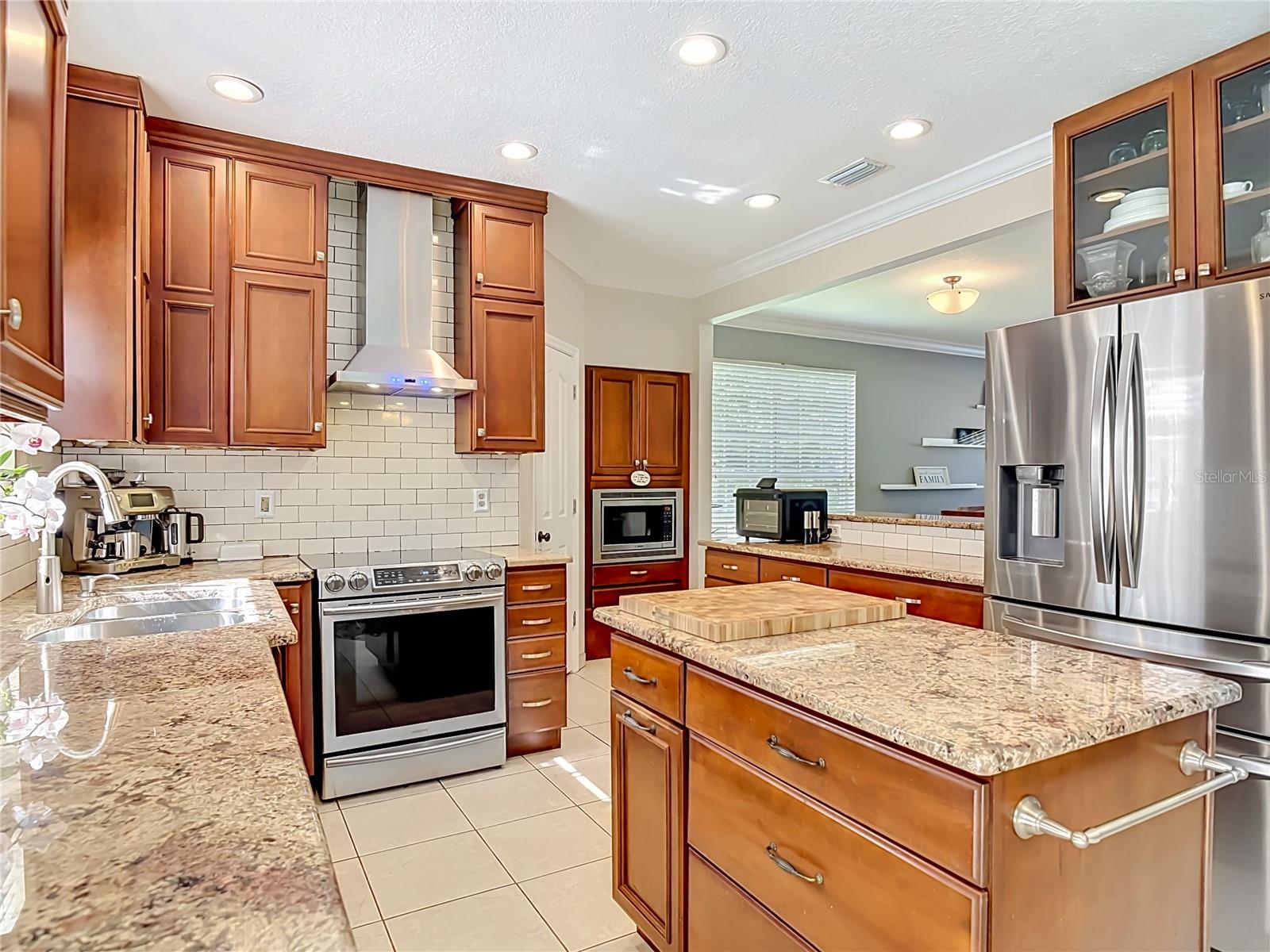 237 CEDARWOOD CT, DEBARY, FL, 32713