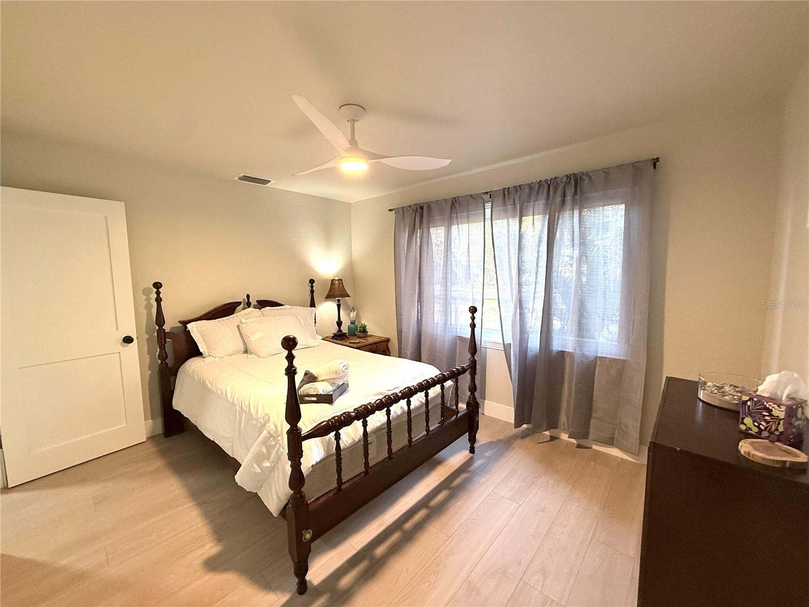 10460 54TH AVE N, ST PETERSBURG, FL, 33708