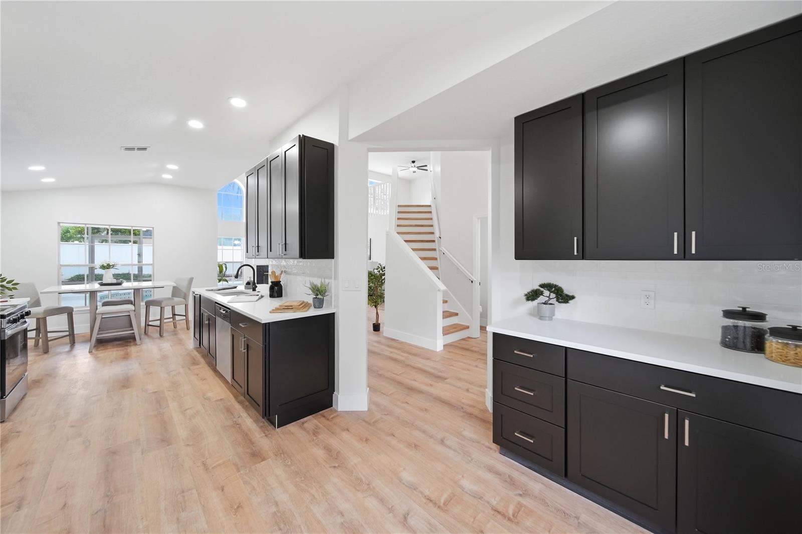 476 QUEENSBRIDGE DR, LAKE MARY, FL, 32746