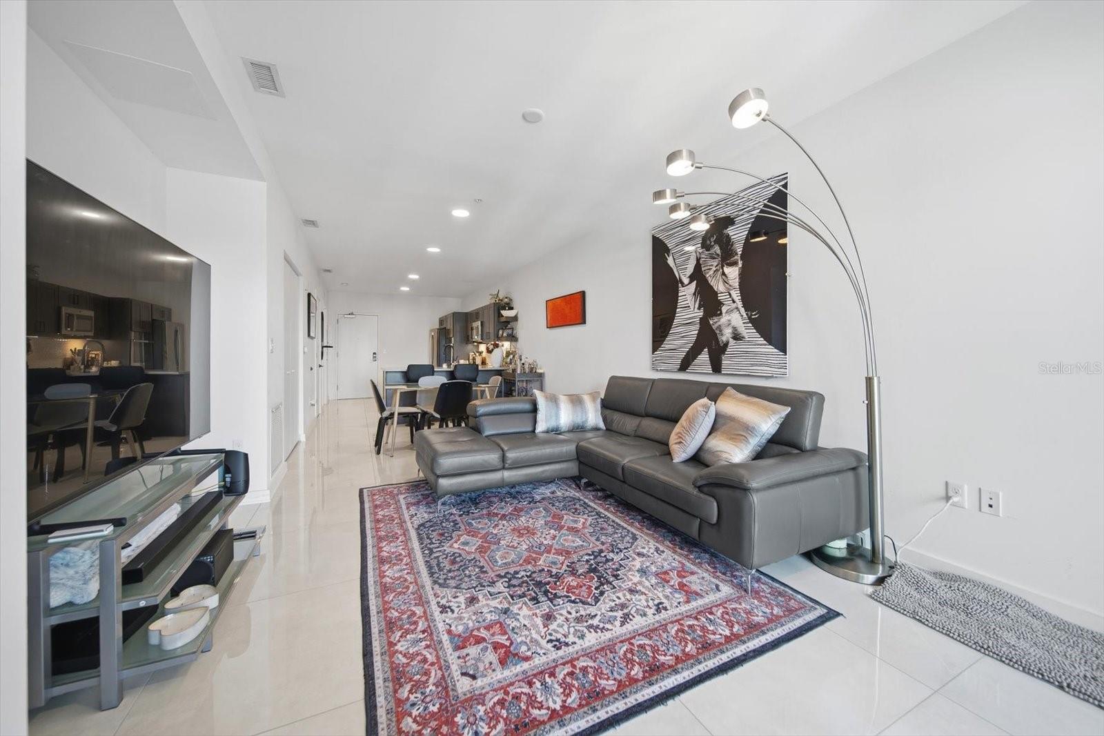 132 MIRROR LAKE #403, ST PETERSBURG, FL, 33701
