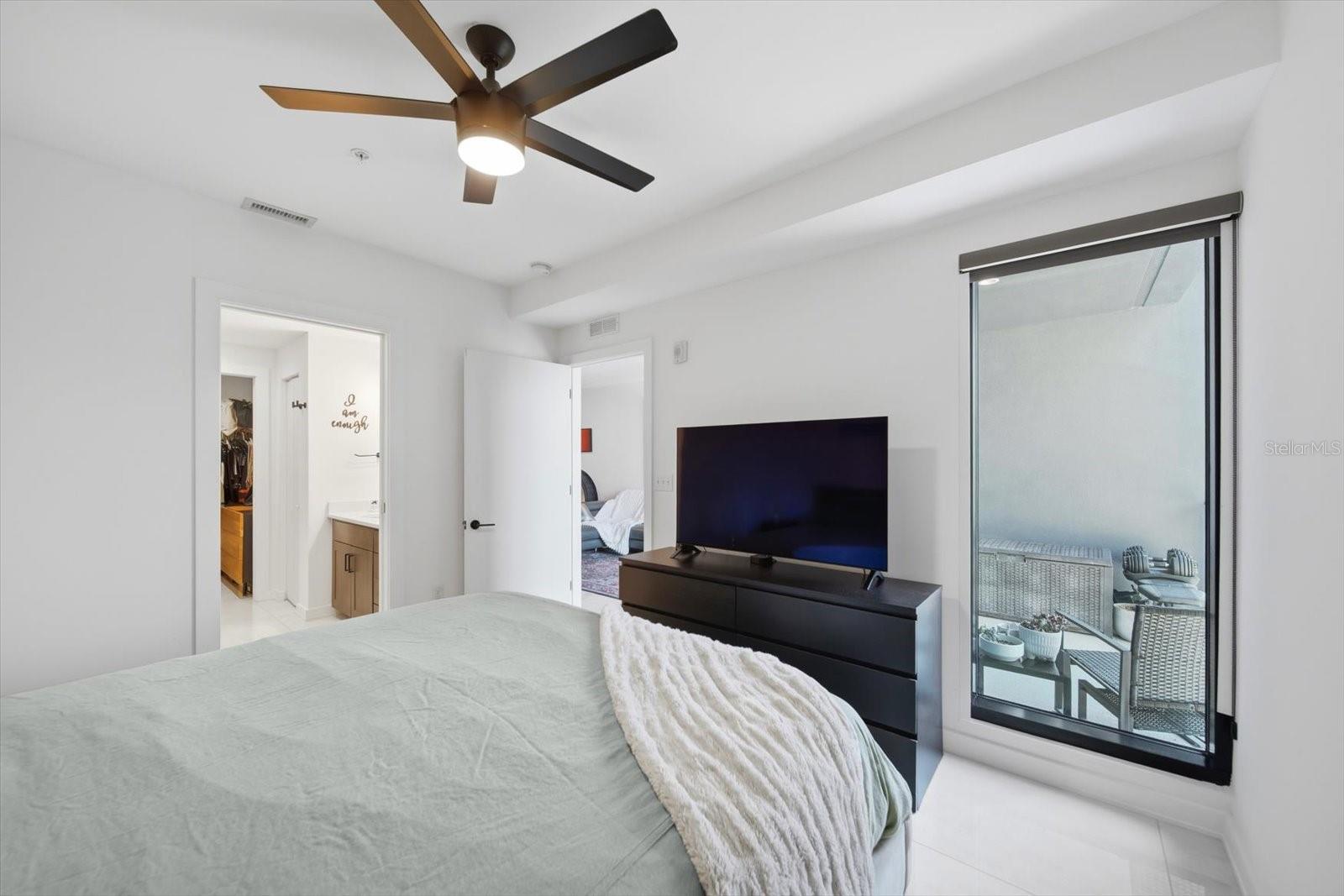 132 MIRROR LAKE #403, ST PETERSBURG, FL, 33701