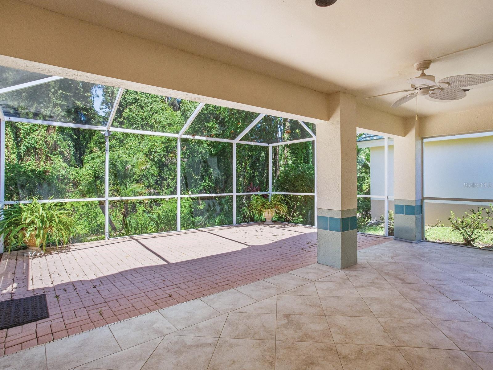15884 SANCTUARY DR, TAMPA, FL, 33647