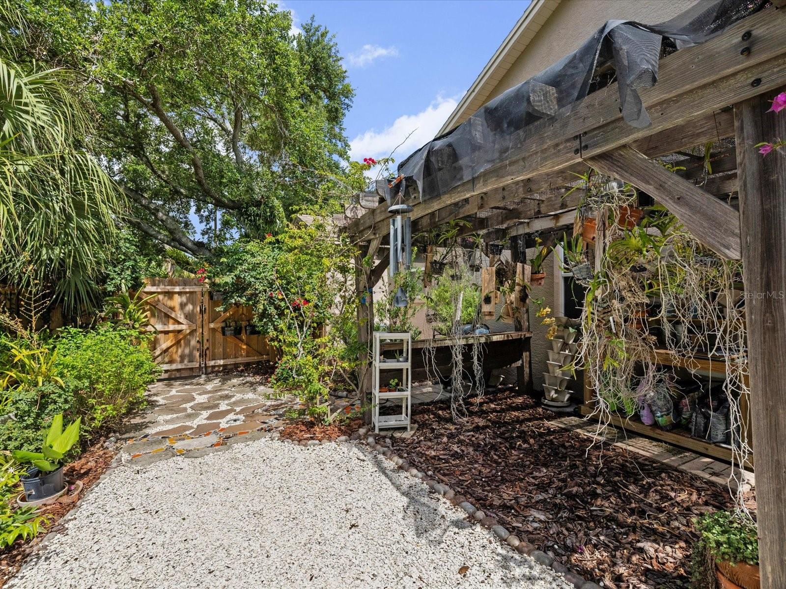 2033 LONG BRANCH LN, CLEARWATER, FL, 33760