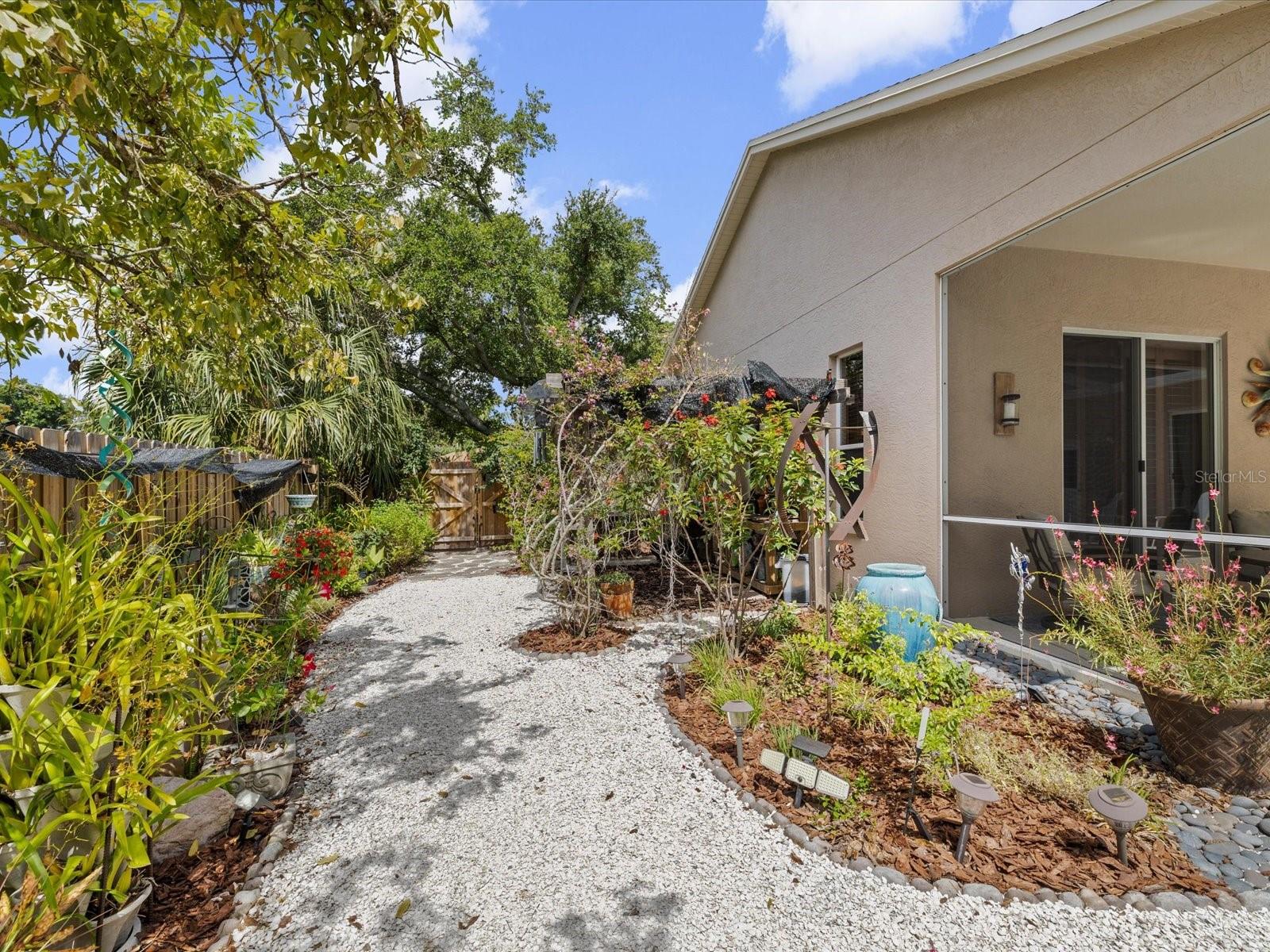 2033 LONG BRANCH LN, CLEARWATER, FL, 33760