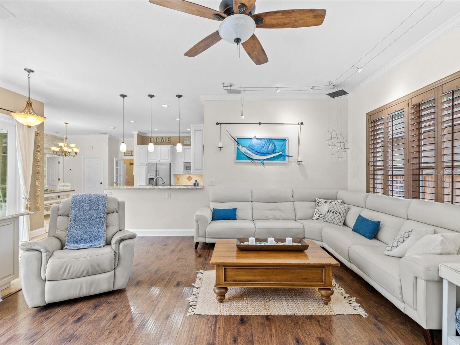 2033 LONG BRANCH LN, CLEARWATER, FL, 33760