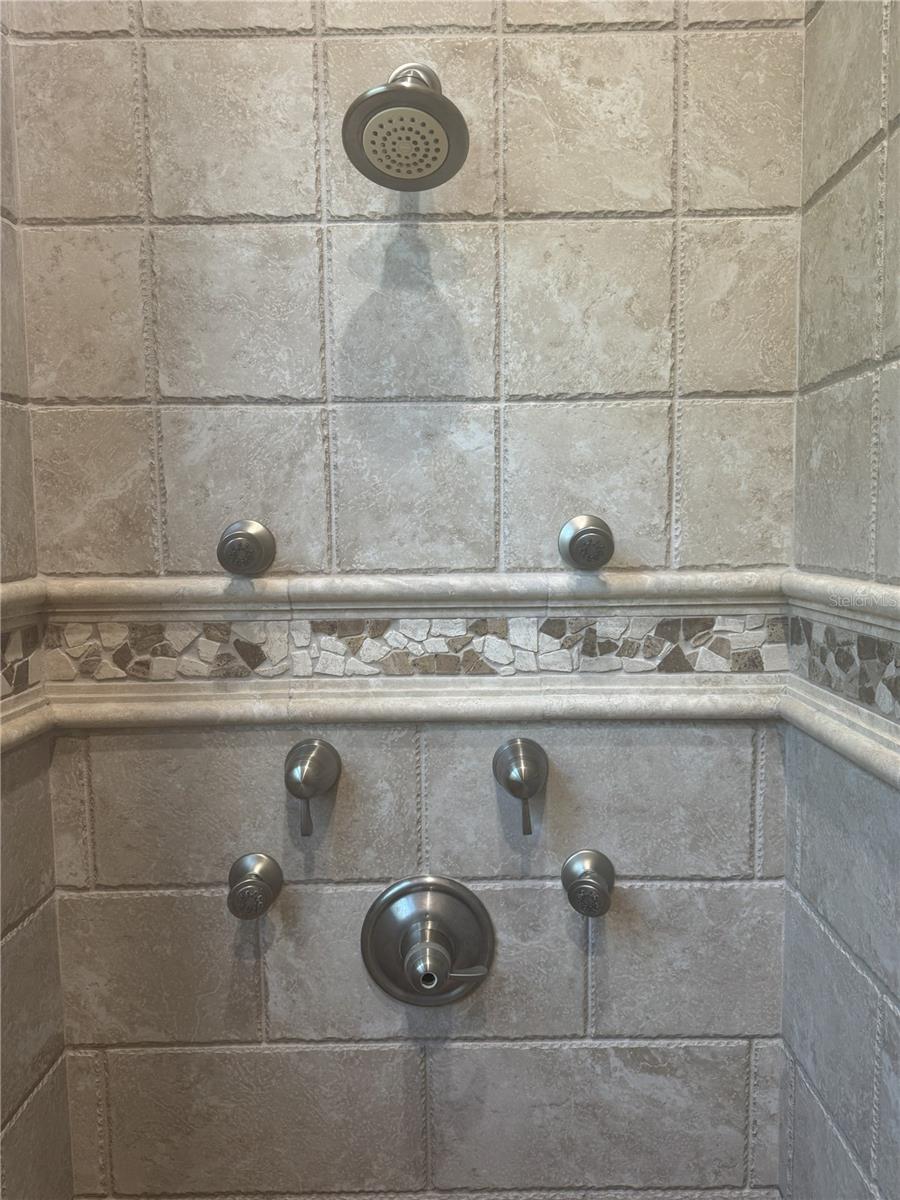 2033 LONG BRANCH LN, CLEARWATER, FL, 33760