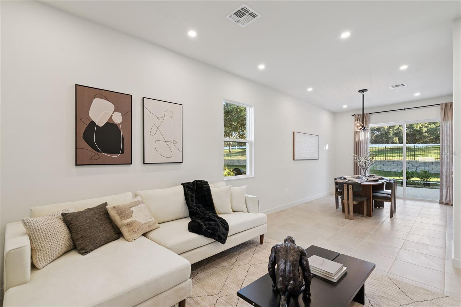 450 SKYFIELD CT, LADY LAKE, FL, 32159