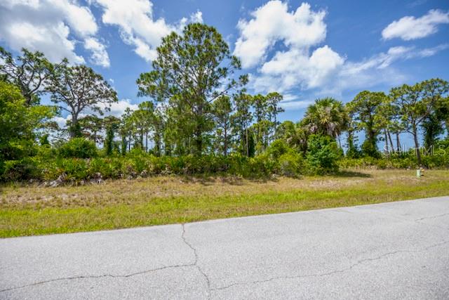 105 GLADES DR, ROTONDA WEST, FL, 33947
