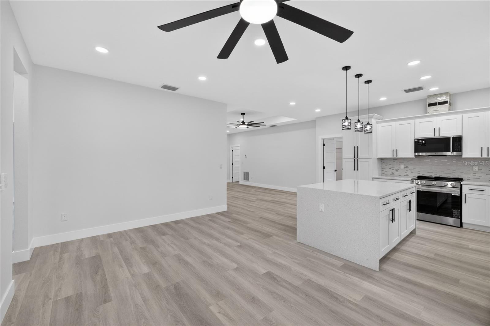 6000 DELTONA BLVD, SPRING HILL, FL, 34606