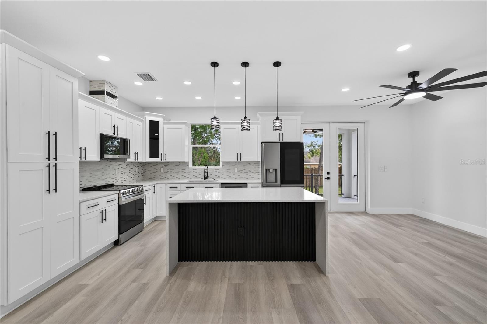 6000 DELTONA BLVD, SPRING HILL, FL, 34606