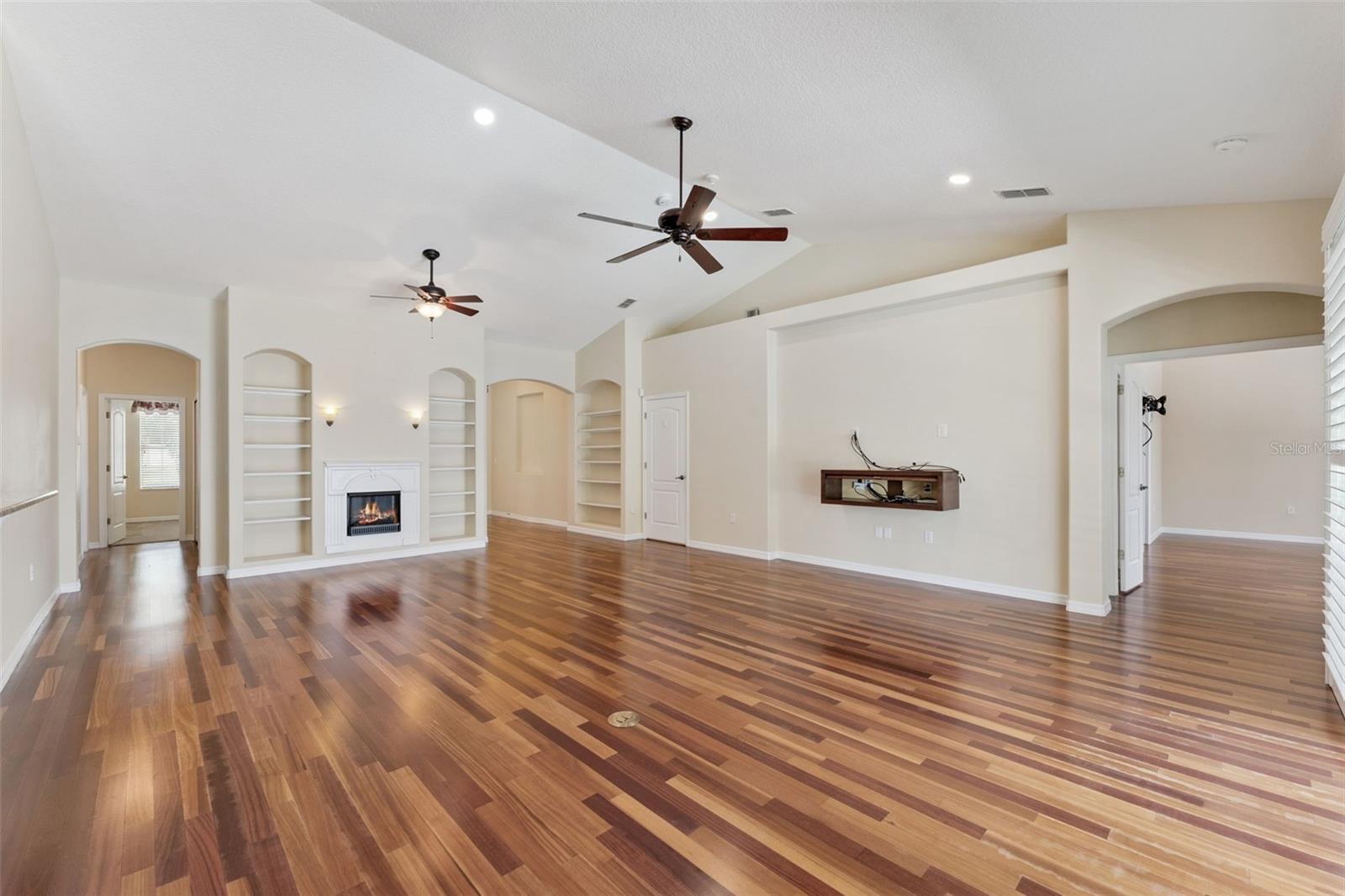 2942 SOUTHERN PINES LOOP, CLERMONT, FL, 34711