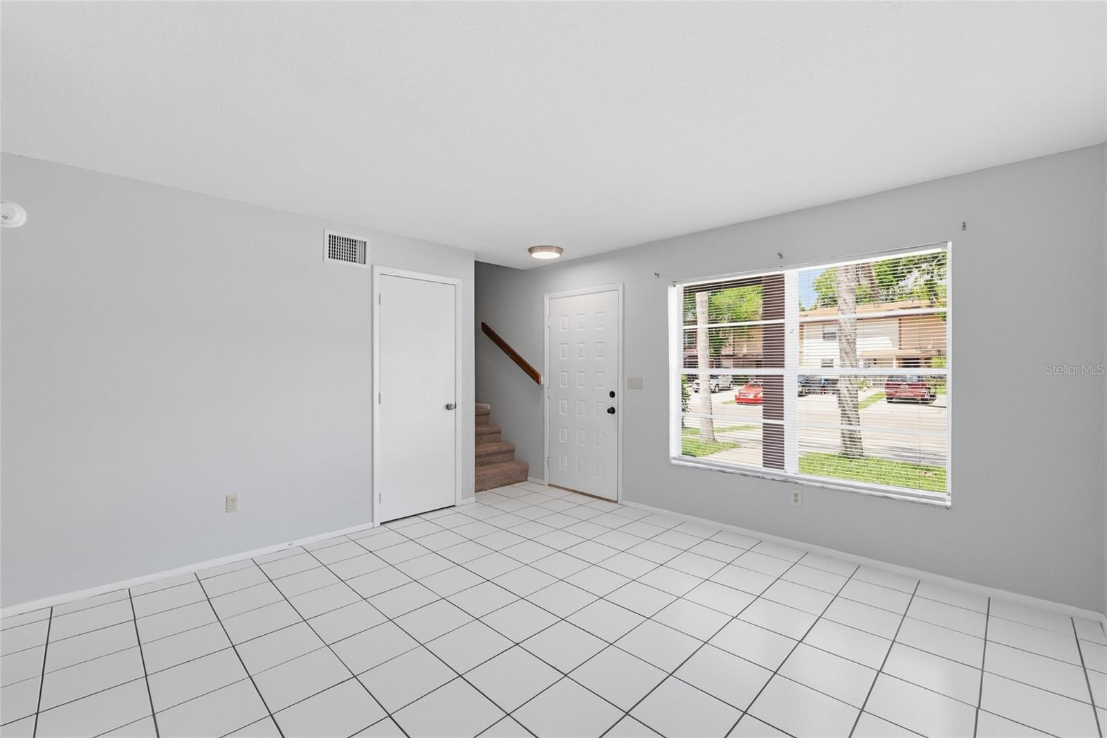14021 VILLAGE TERRACE DR, TAMPA, FL, 33624