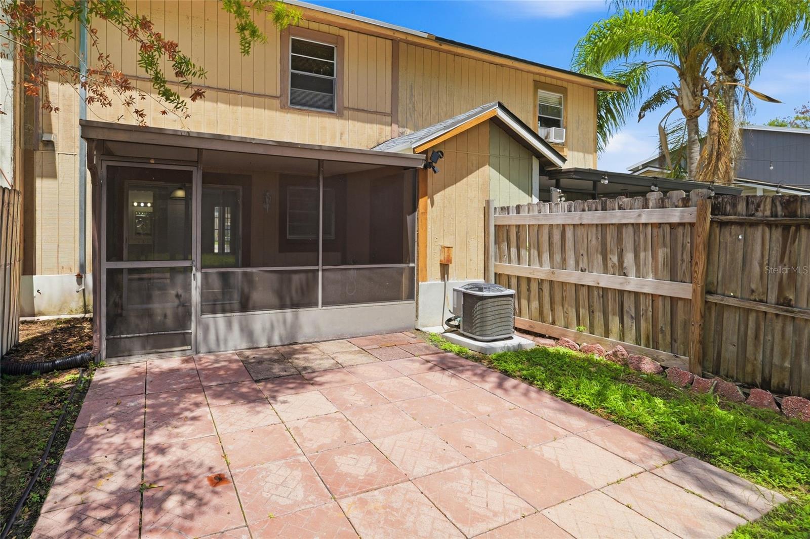 14021 VILLAGE TERRACE DR, TAMPA, FL, 33624