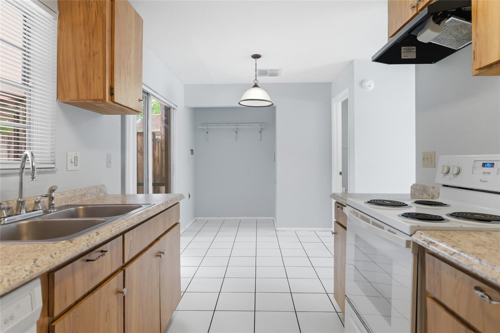 14021 VILLAGE TERRACE DR, TAMPA, FL, 33624