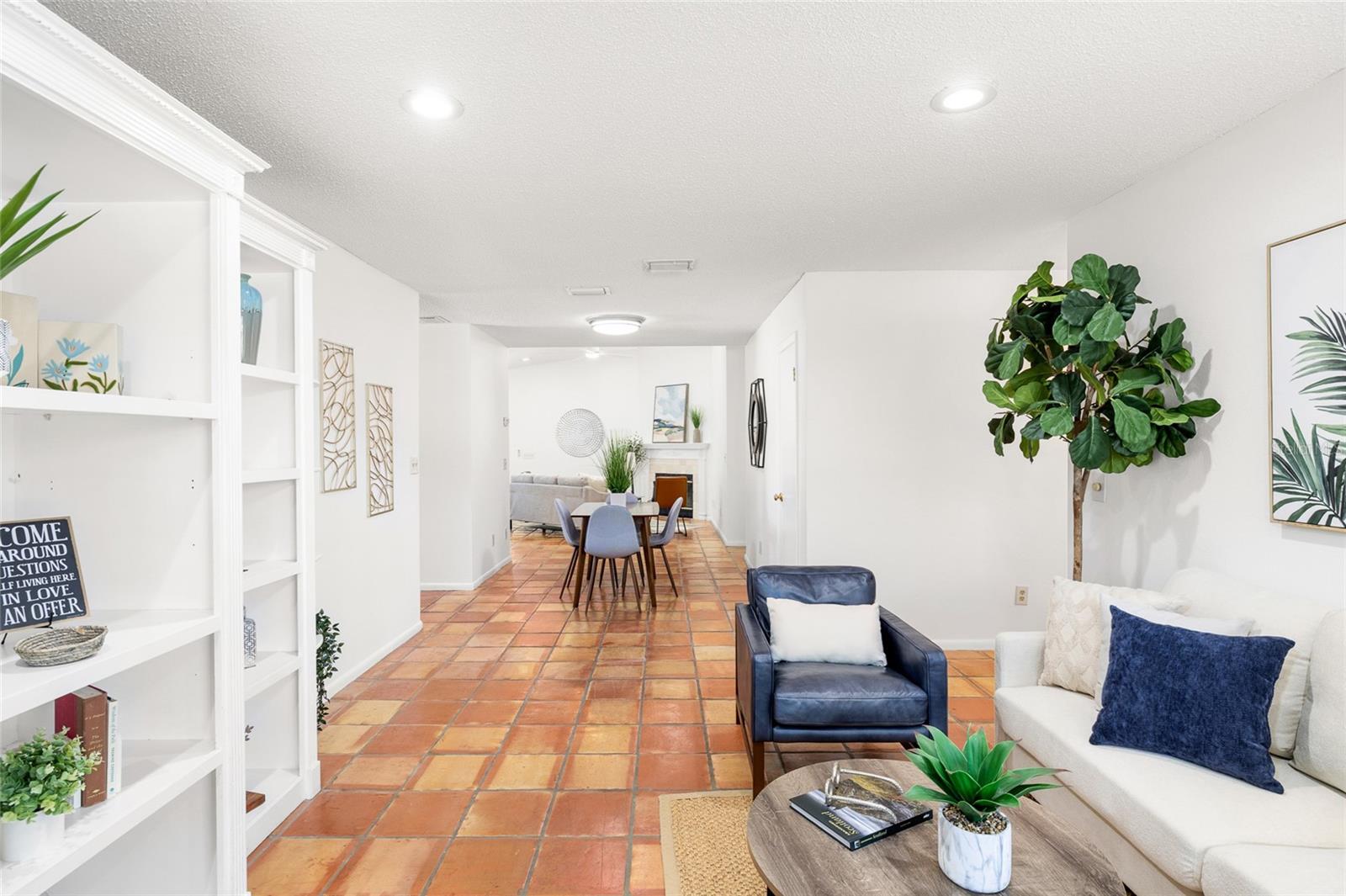 2908 W BALLAST POINT BLVD, TAMPA, FL, 33611