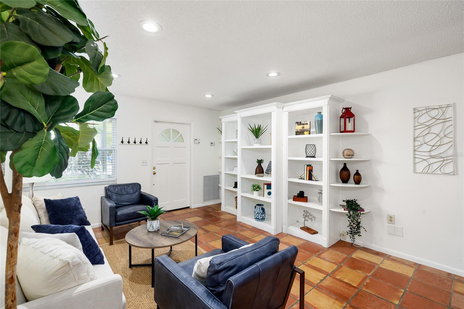 2908 W BALLAST POINT BLVD, TAMPA, FL, 33611