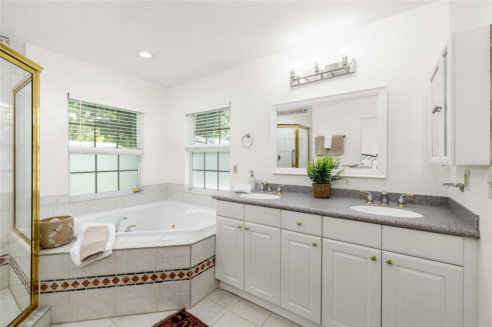 2908 W BALLAST POINT BLVD, TAMPA, FL, 33611