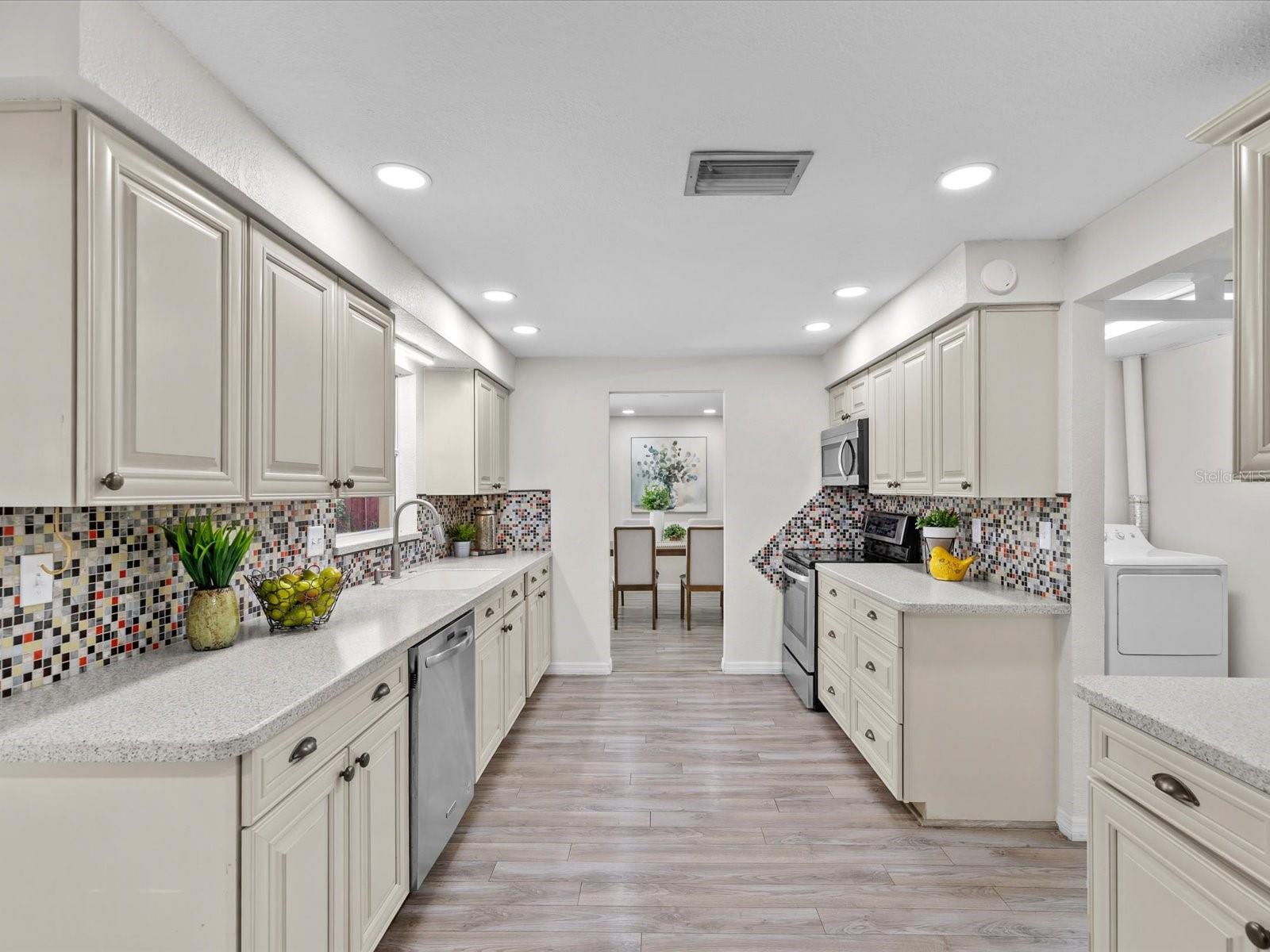 150 SUNCREST DR, SAFETY HARBOR, FL, 34695