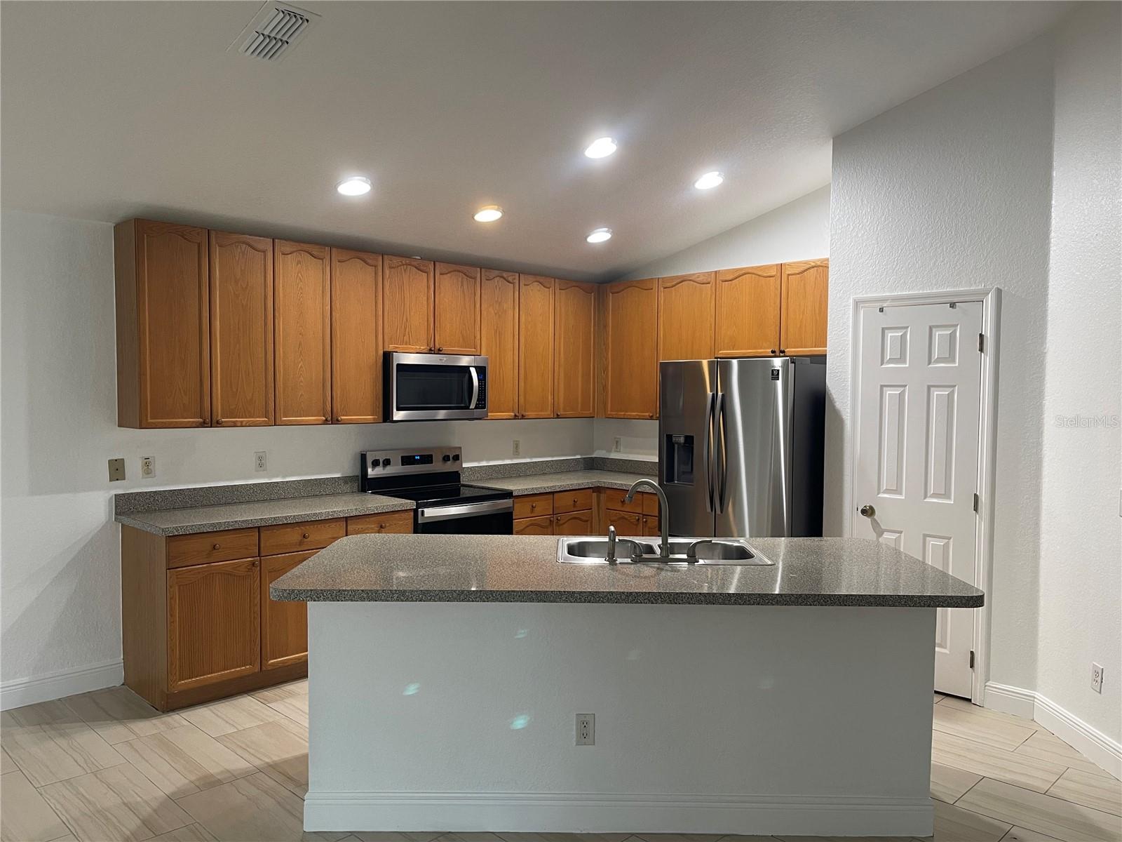 2942 CONNER LN, KISSIMMEE, FL, 34741