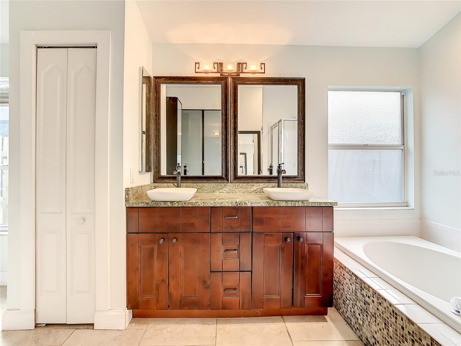 1407 TRAIL BOSS LN, BRANDON, FL, 33511