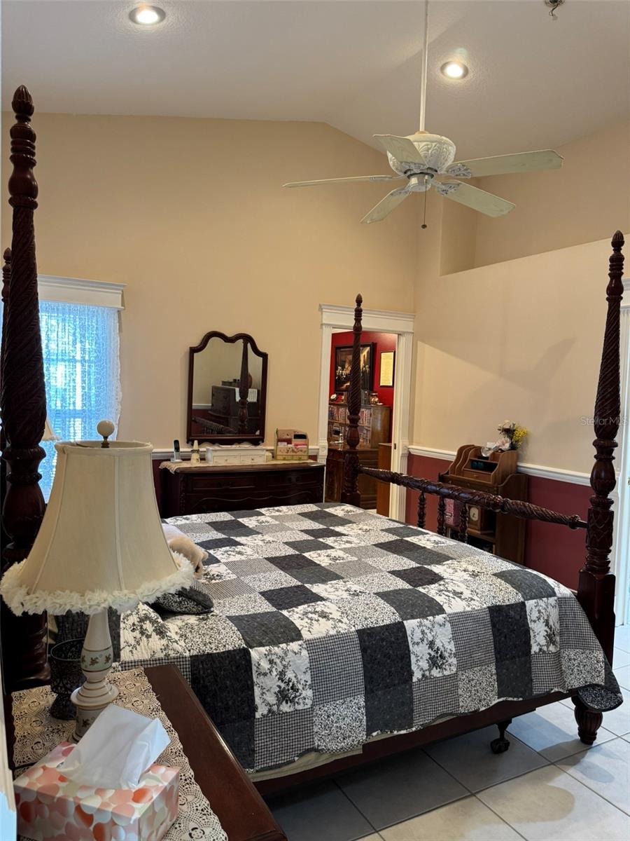 9814 OSLIN ST, TAMPA, FL, 33615