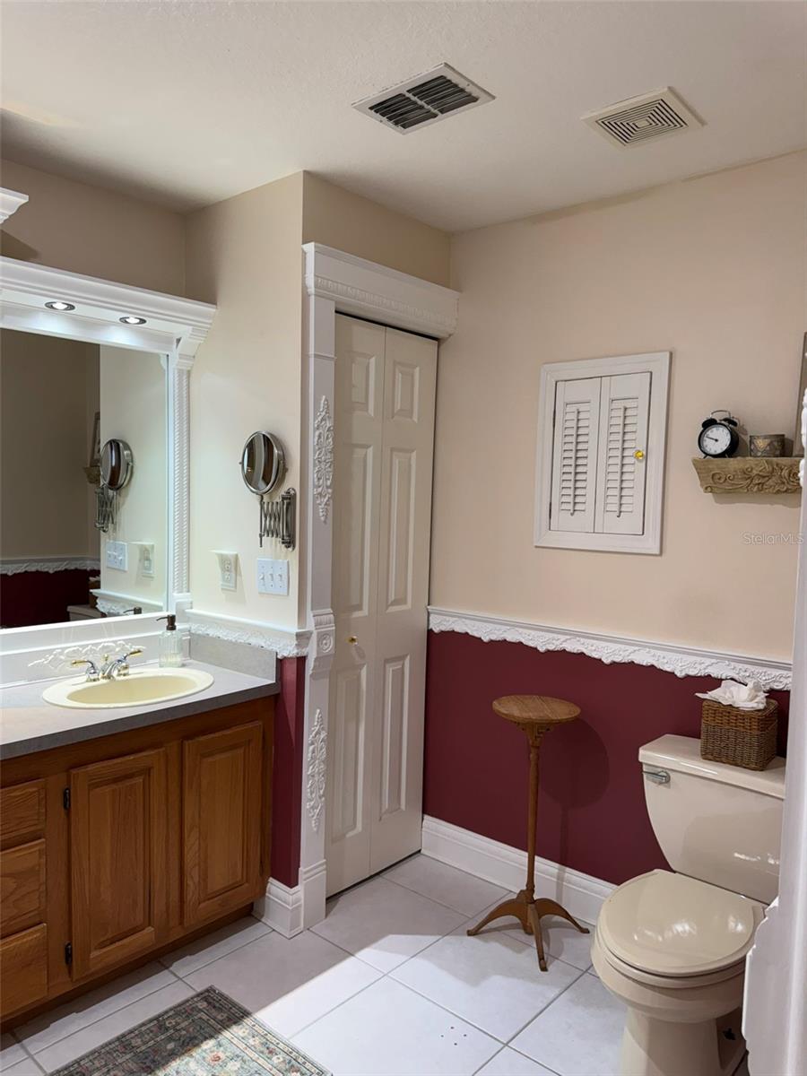 9814 OSLIN ST, TAMPA, FL, 33615