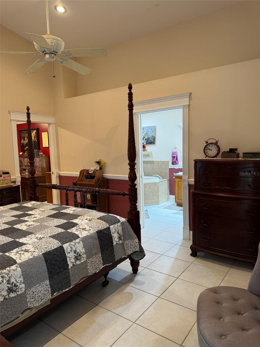 9814 OSLIN ST, TAMPA, FL, 33615