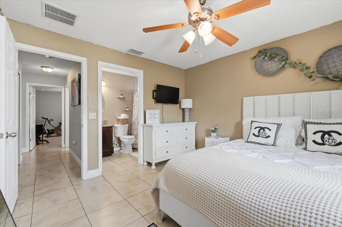 111 MAPLE DR, POINCIANA, FL, 34759