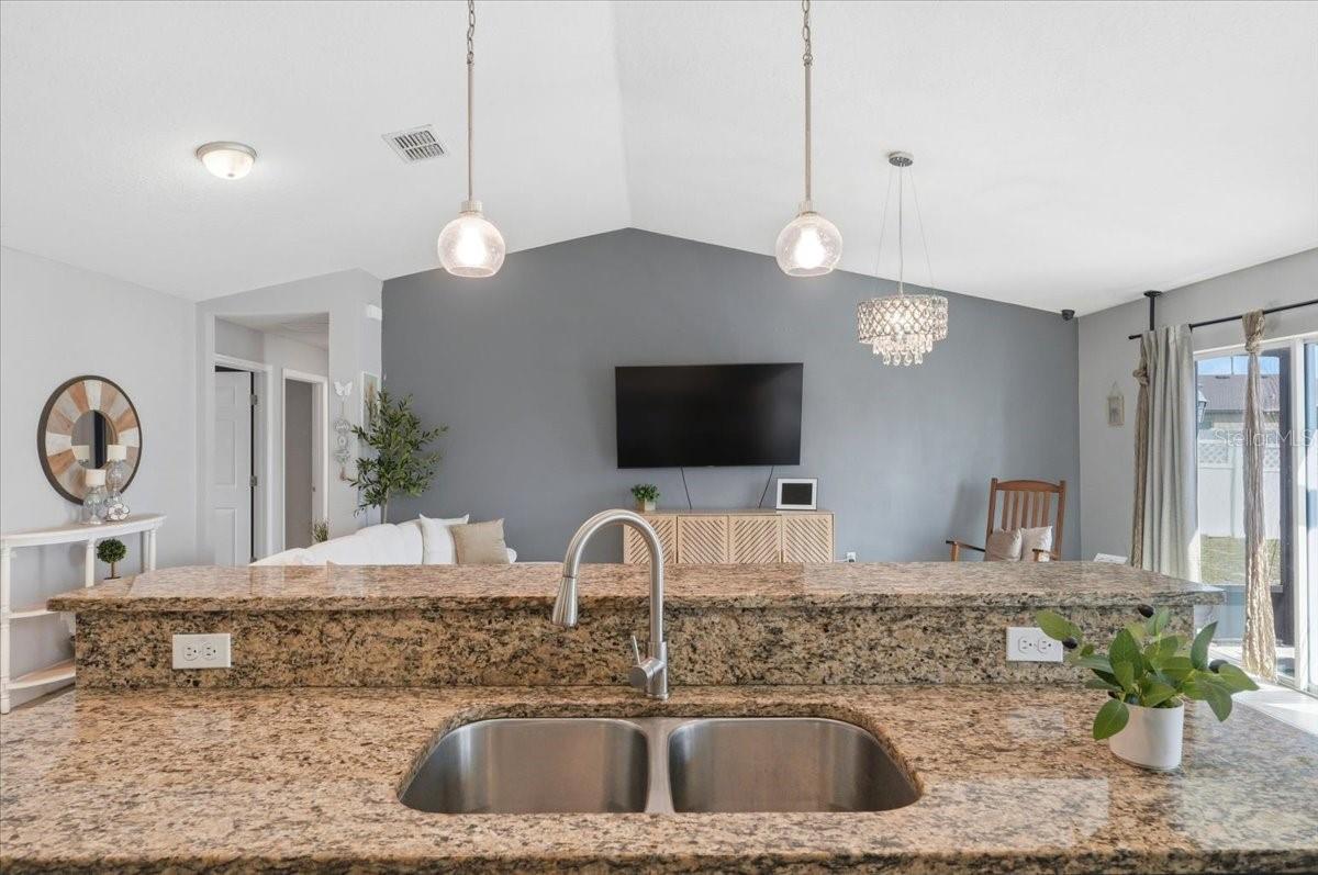 111 MAPLE DR, POINCIANA, FL, 34759