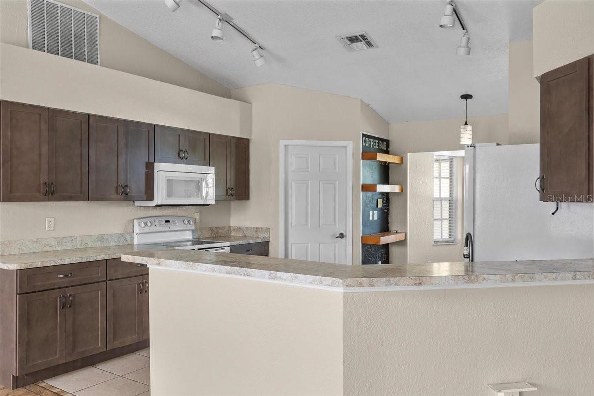 307 STERLING DR, WINTER HAVEN, FL, 33884