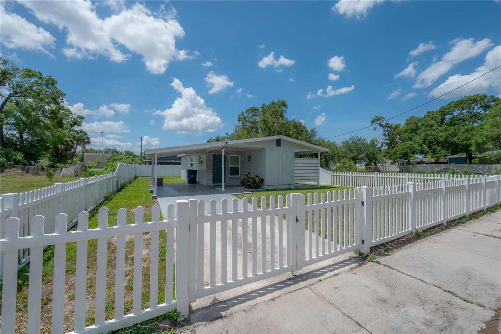 3501 E MCBERRY ST, TAMPA, FL, 33610