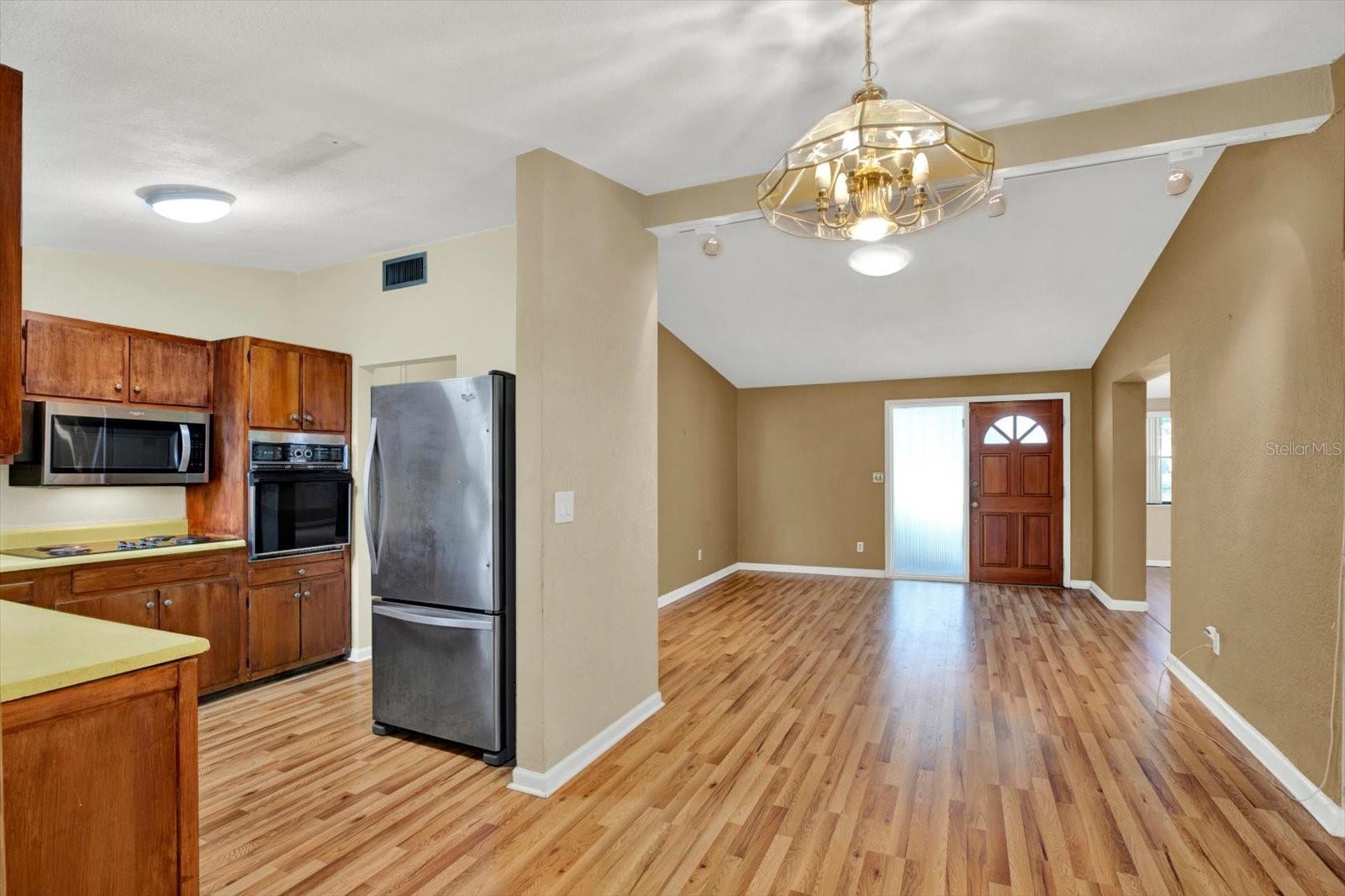 2215 CURTIS DR S, CLEARWATER, FL, 33764