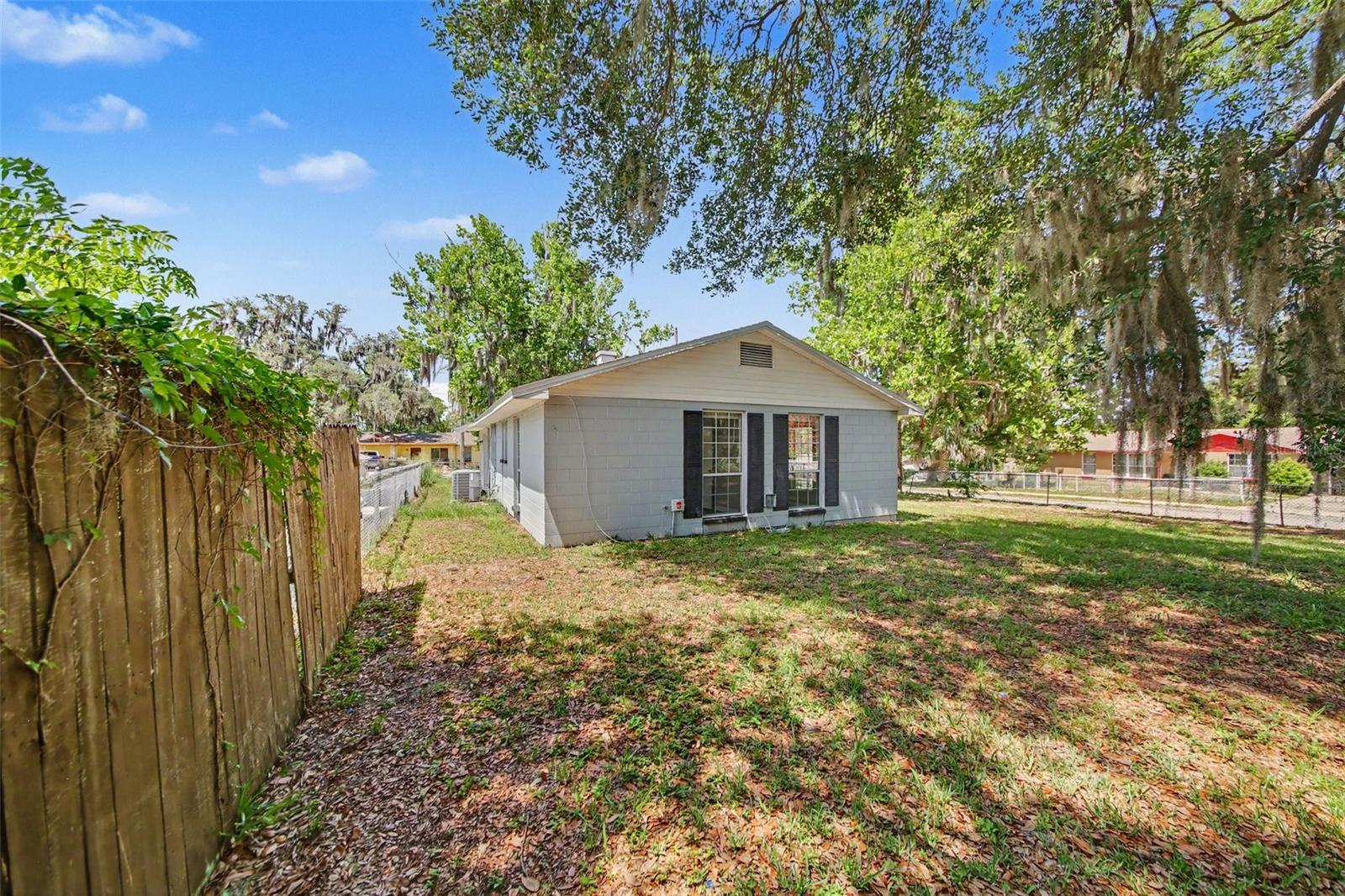 1109 INLAND ST, LEESBURG, FL, 34748