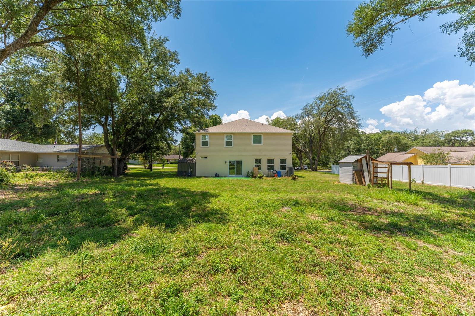 4331 WAYNE RD, FRUITLAND PARK, FL, 34731