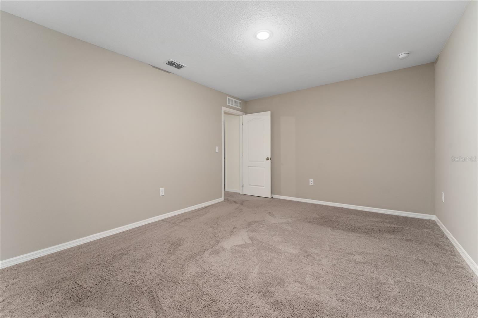 4331 WAYNE RD, FRUITLAND PARK, FL, 34731